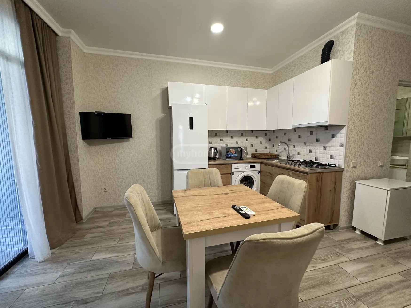 For Sale 3 Room Apartment view 3