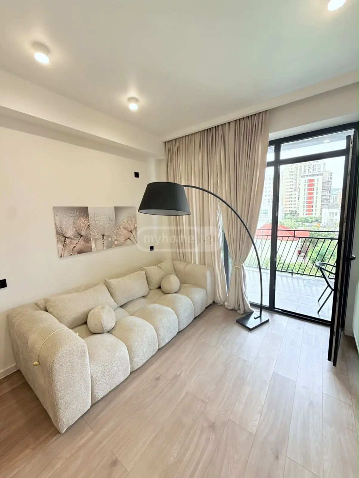 For Sale 2 Room Apartment, 1 of 12