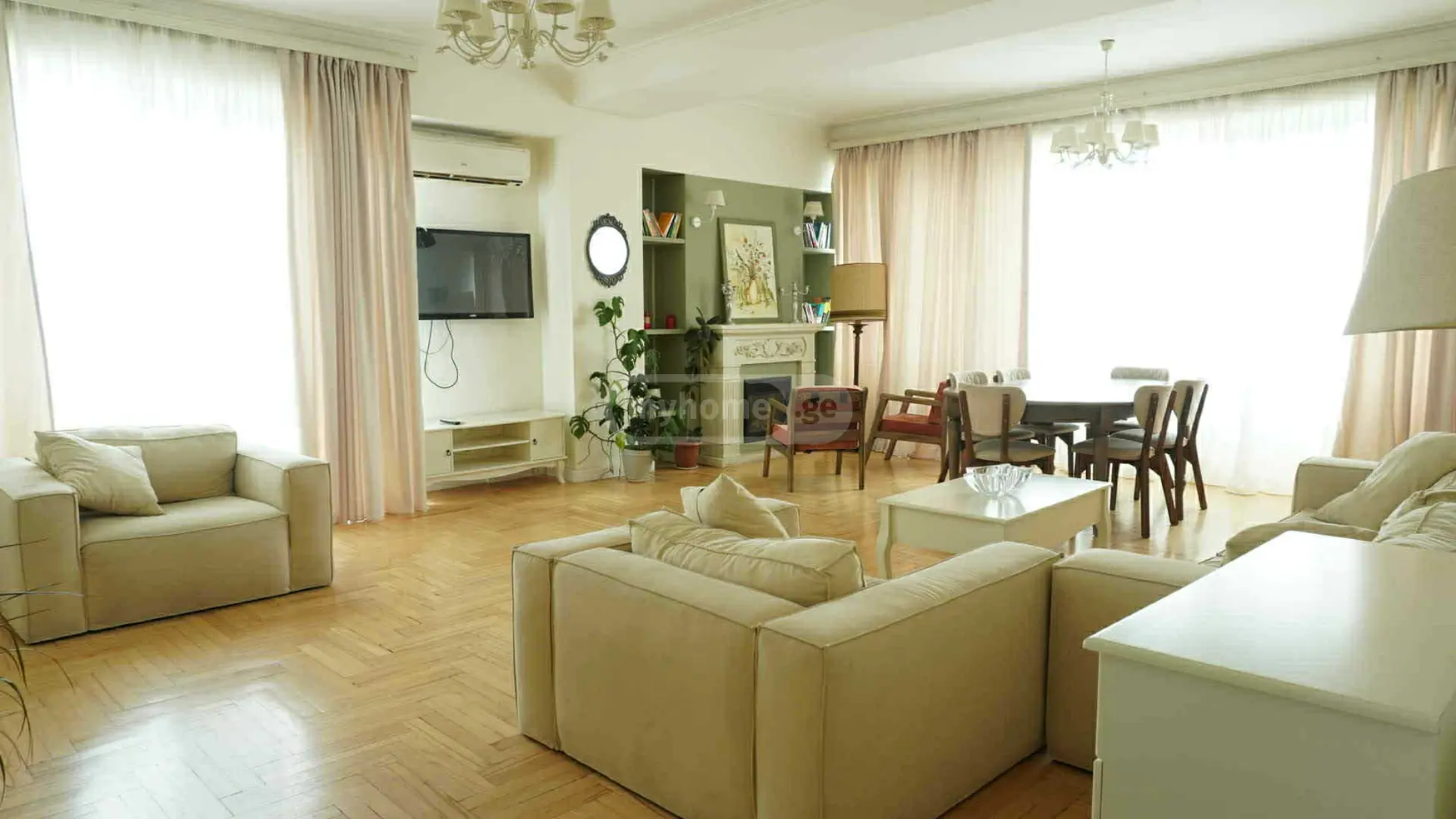 For Sale 4 Room Apartment, 4 of 12