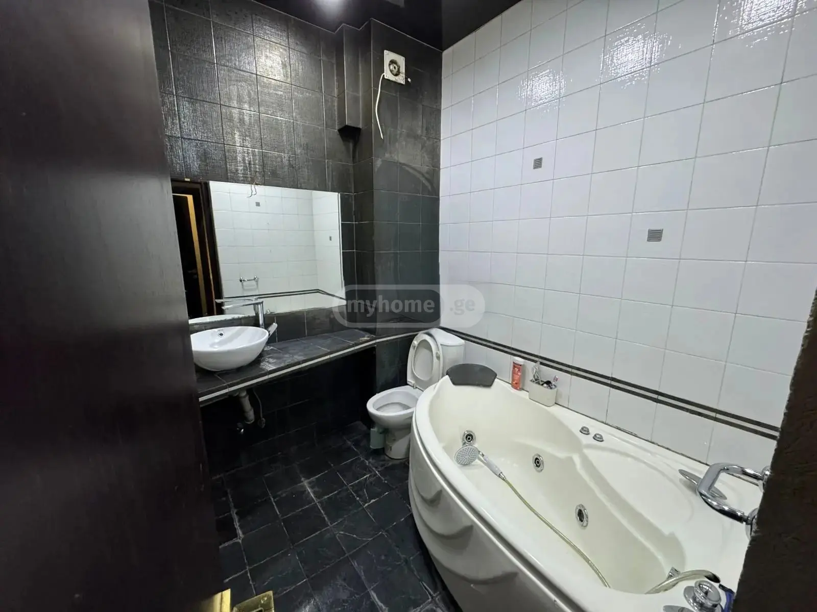 For Sale 4 Room Apartment, 11 of 12