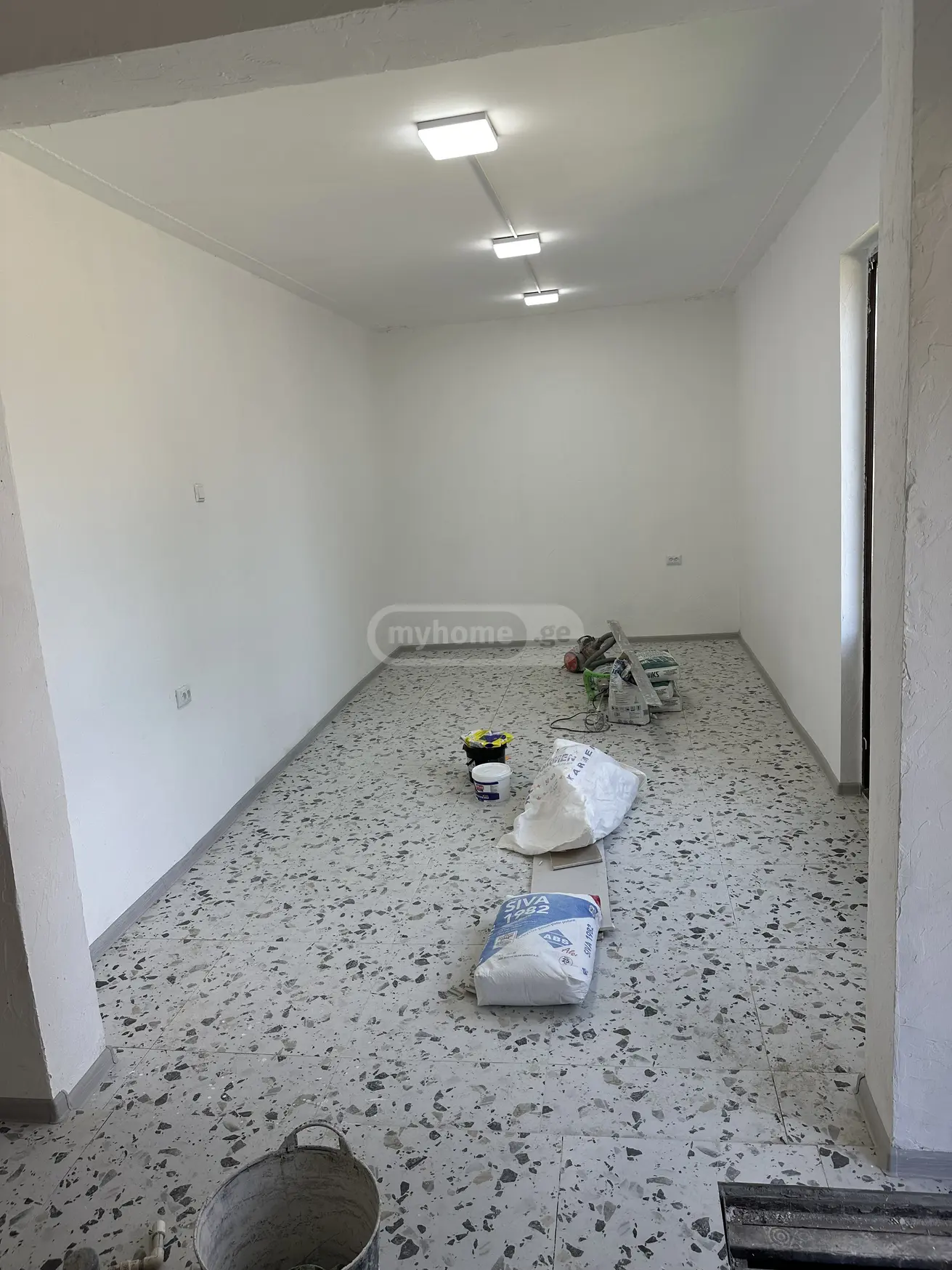 For Sale 2 Room Apartment Kutaisshi view 7