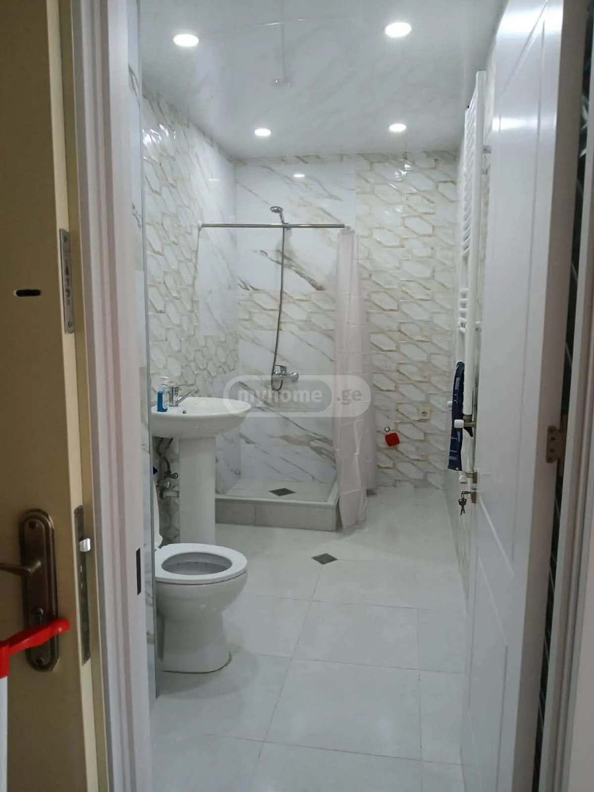 For Rent 3 Room Apartment Telavshi view 9