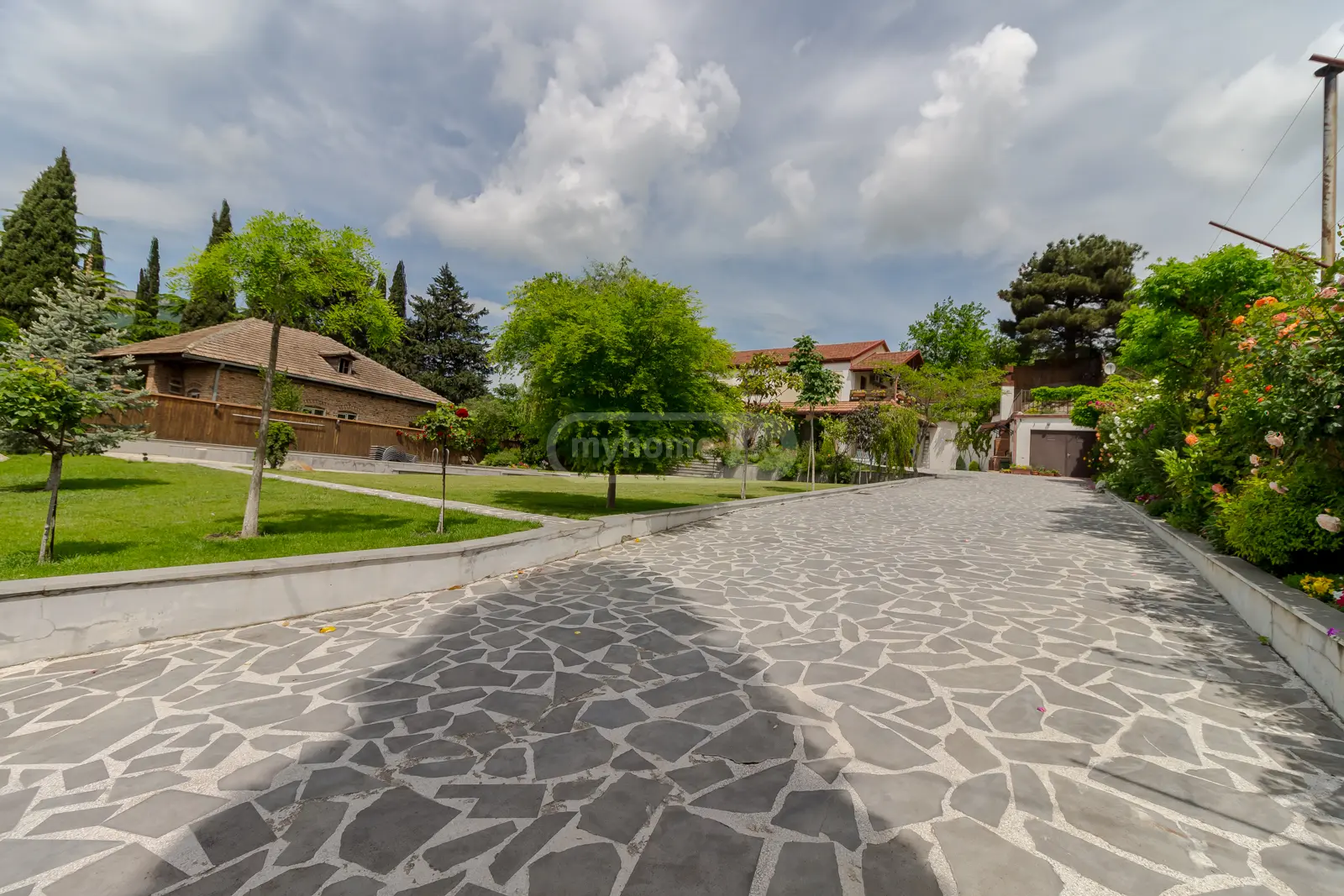 For Rent 10+ Room Country House Mtskhetis Munitsipalitetshi view 1