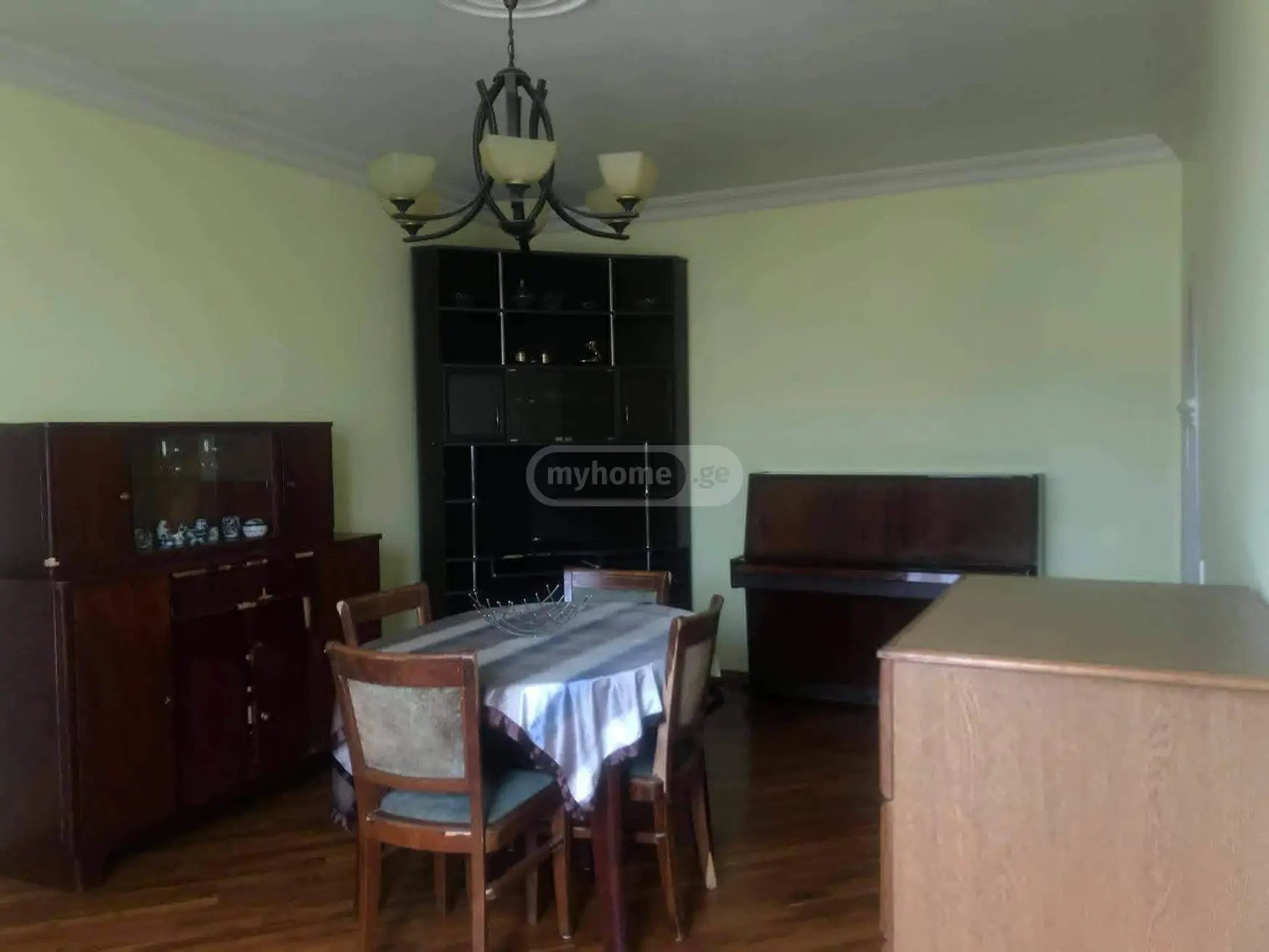 Продажа 4-комната Квартира view 1