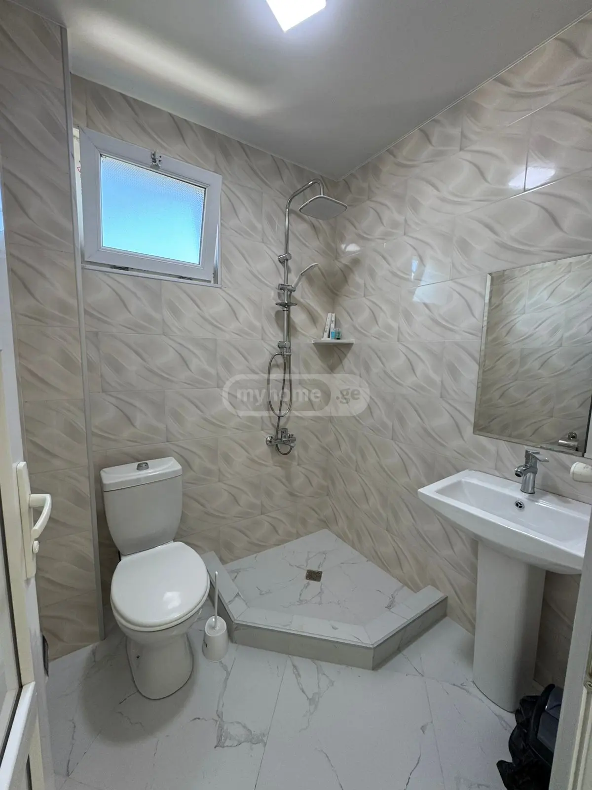 Daily Rent 10+ Room Sastumro In Batumi view 16