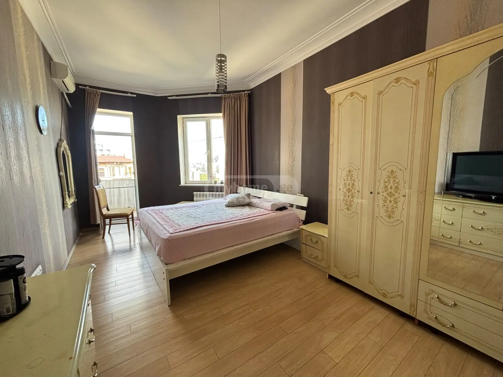 For Sale 5 Room Apartment, 2 of 12