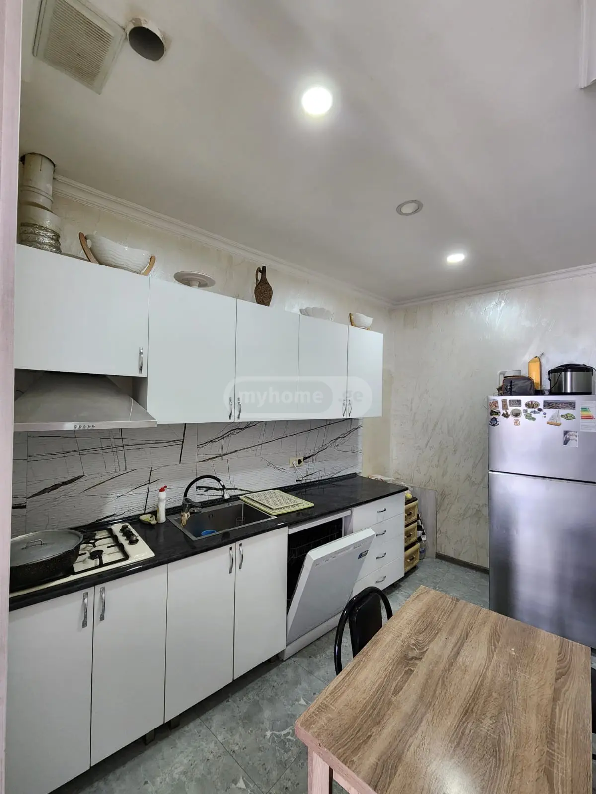 Daily Rent 6 Room Apartment view 7