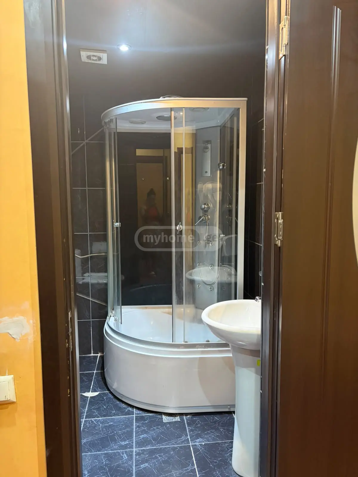 For Rent 10+ Room Sastumro In Batumi view 16