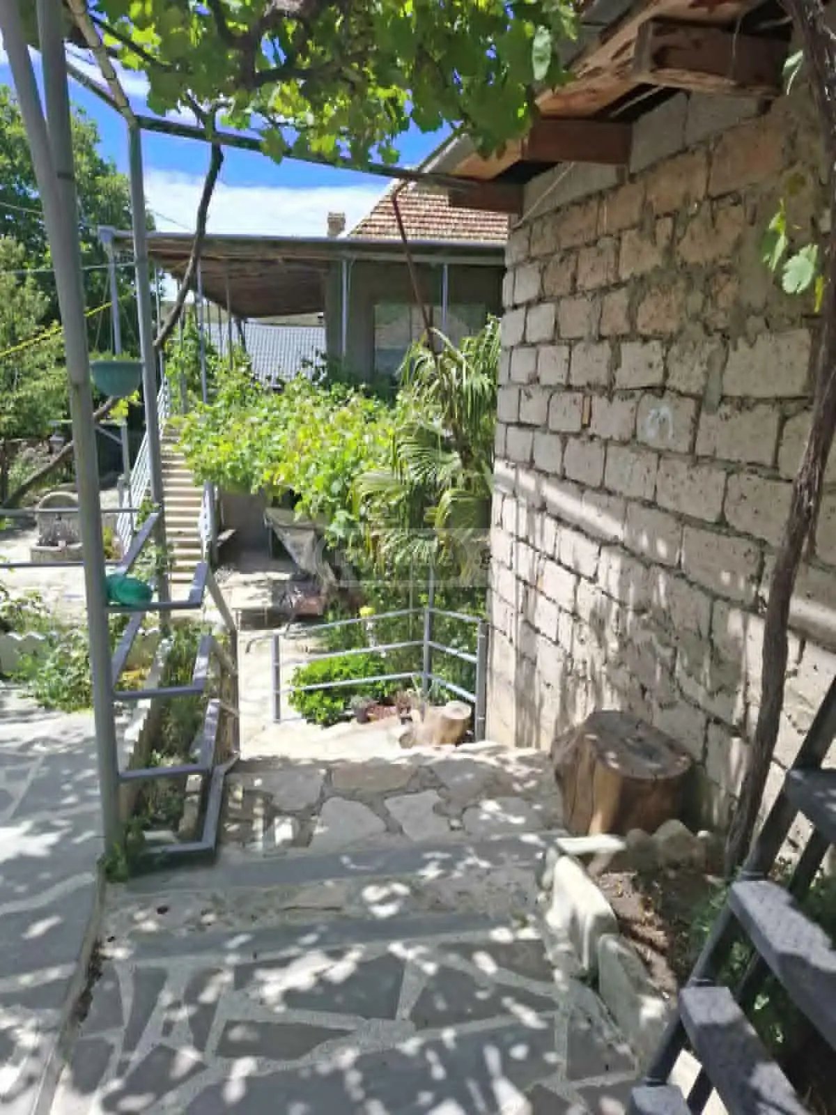 For Sale 8 Room Country House Kaspis Munitsipalitetshi view 6
