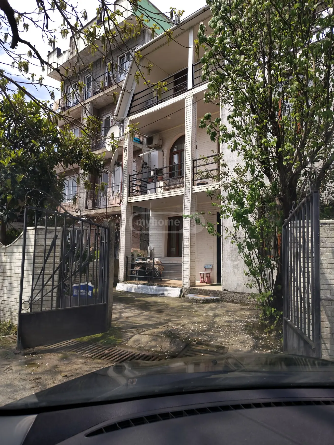 For Sale 10+ Room Private House In Batumi view 7
