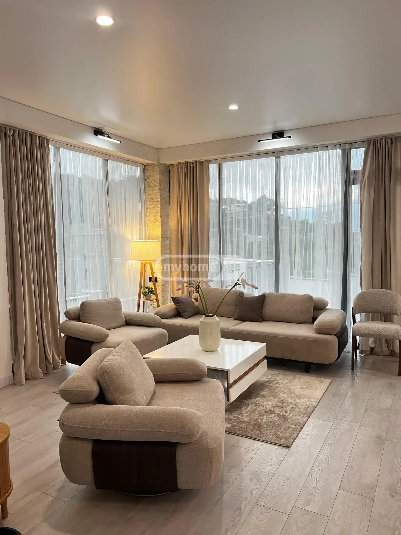 For Sale 5 Room Private House view 2