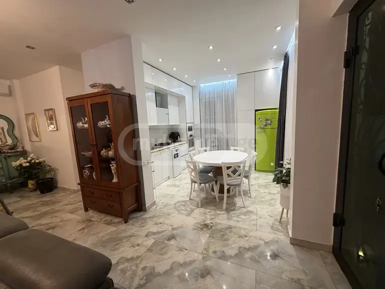 For Rent 5 Room Private House view 3