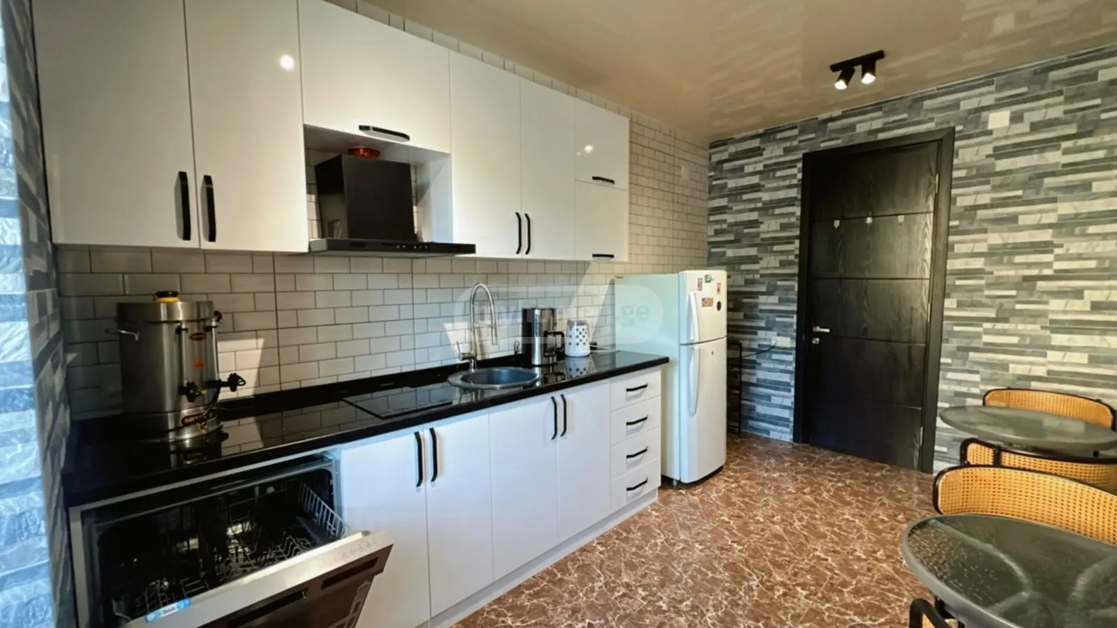 Daily Rent 10+ Room Sastumro In Batumi view 16