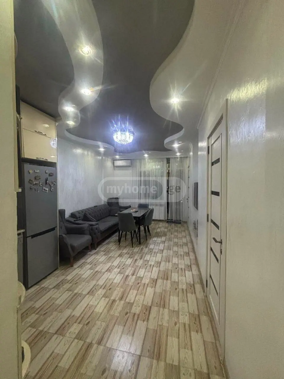 For Sale 3 Room Apartment view 2