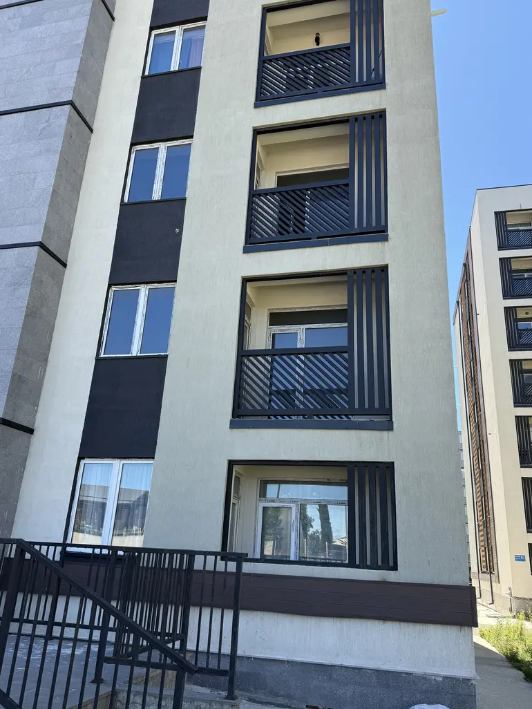 2部屋のマンション、ზეთისხილის ქ.