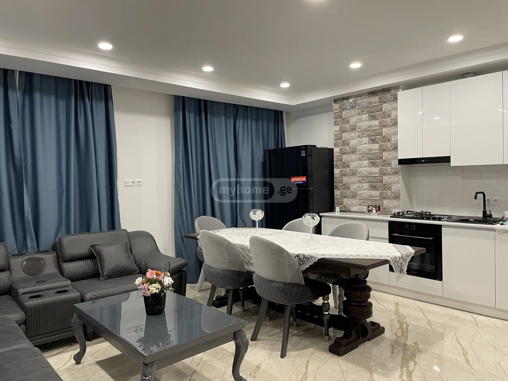 Продажа 2-комната Квартира view 1