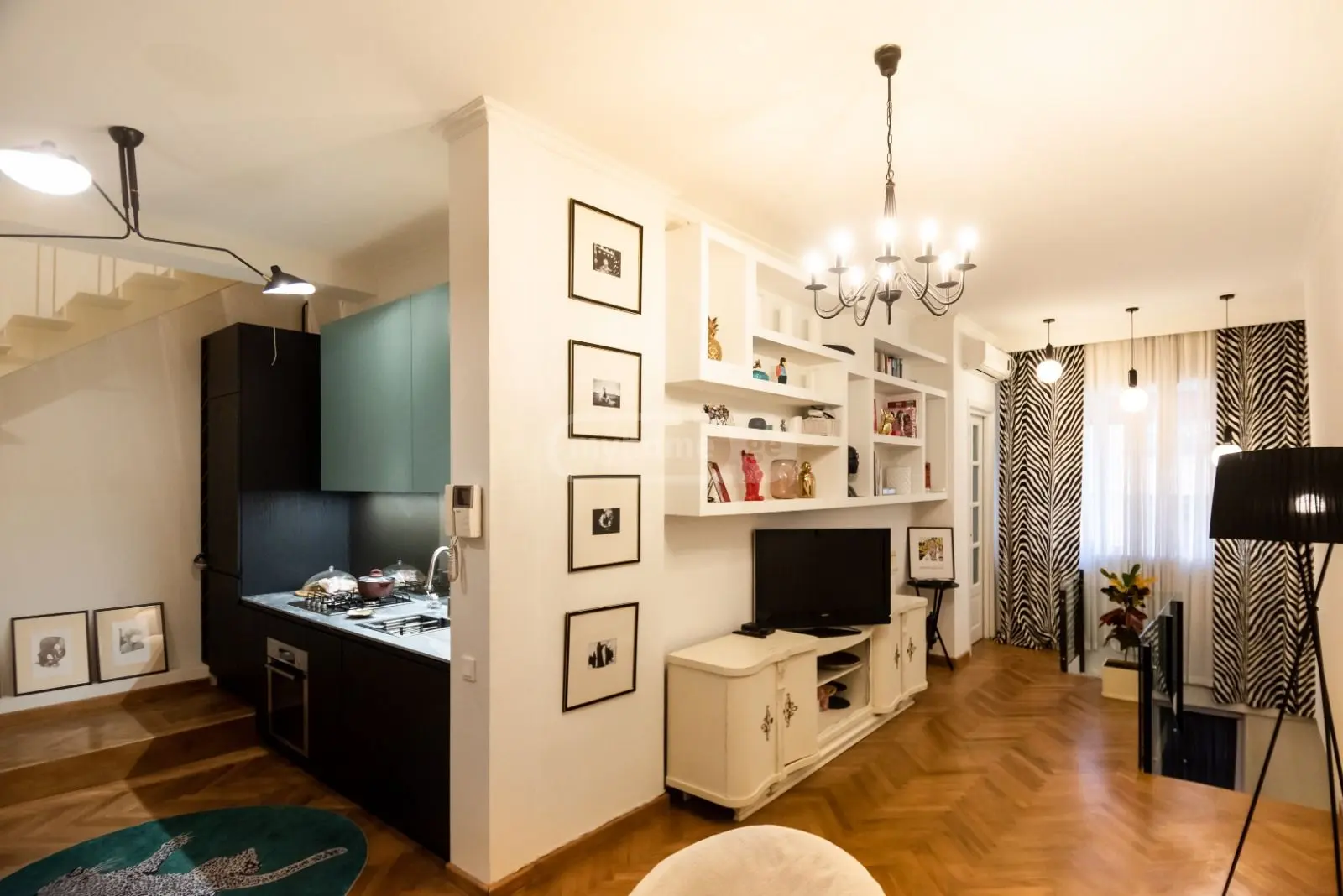 For Rent 5 Room Apartment Veraze, 1 of 12