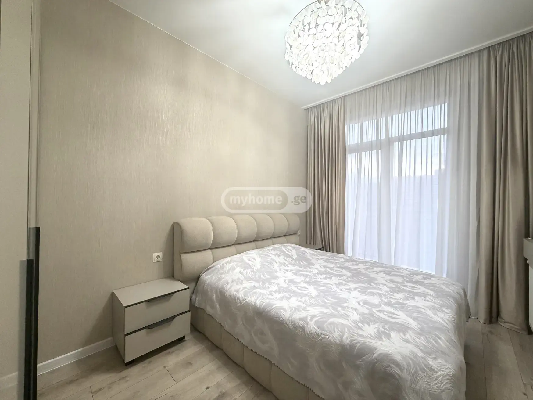 For Sale 4 Room Apartment, 5 of 10