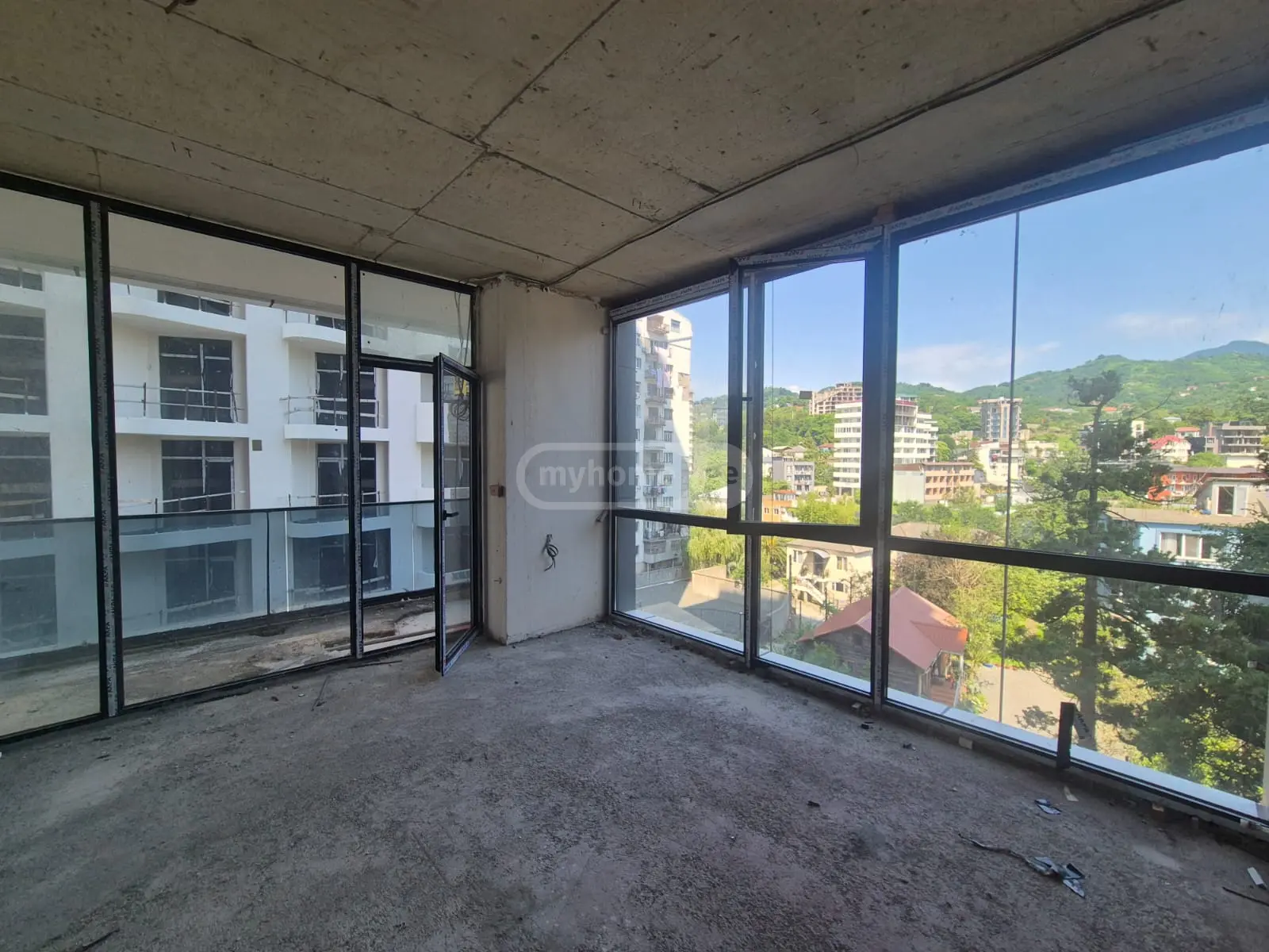 For Sale 2 Room Apartment view 2