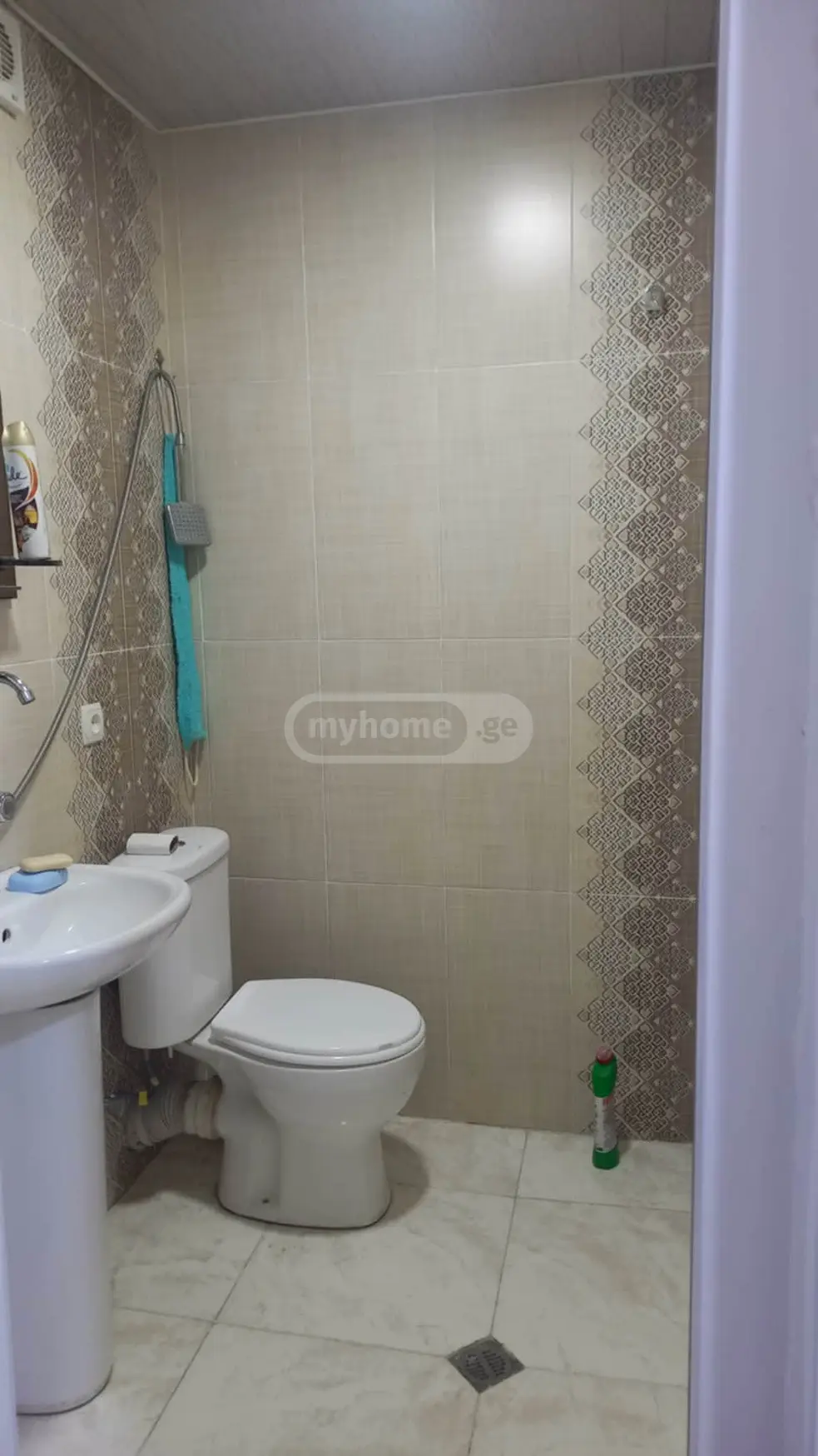 2 Room Flat Daily Rent. Kutaisi view 10