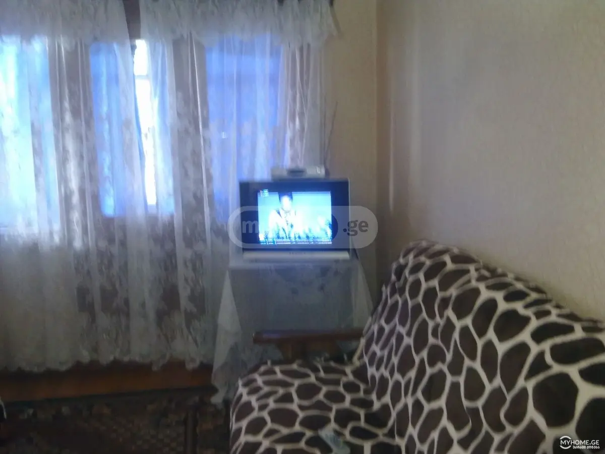 Посуточно 2-комната Квартира в Tsqaltuboshi view 3
