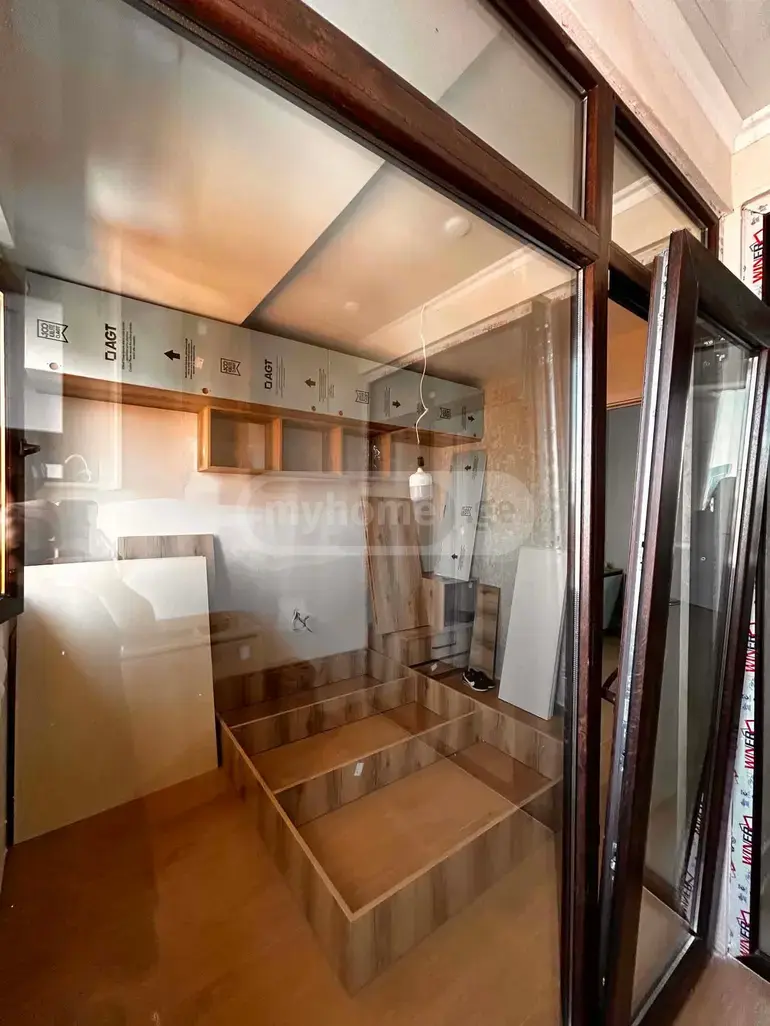 For Sale 7 Room Apartment view 6