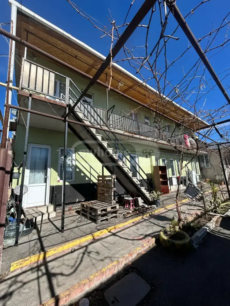 For Sale 10+ Room Sastumro Nadzaladevshi, 1 of 10