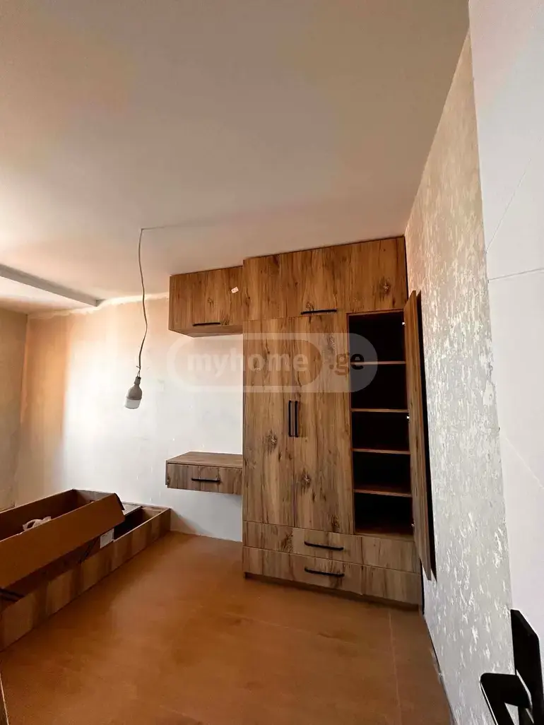 For Sale 7 Room Apartment view 5