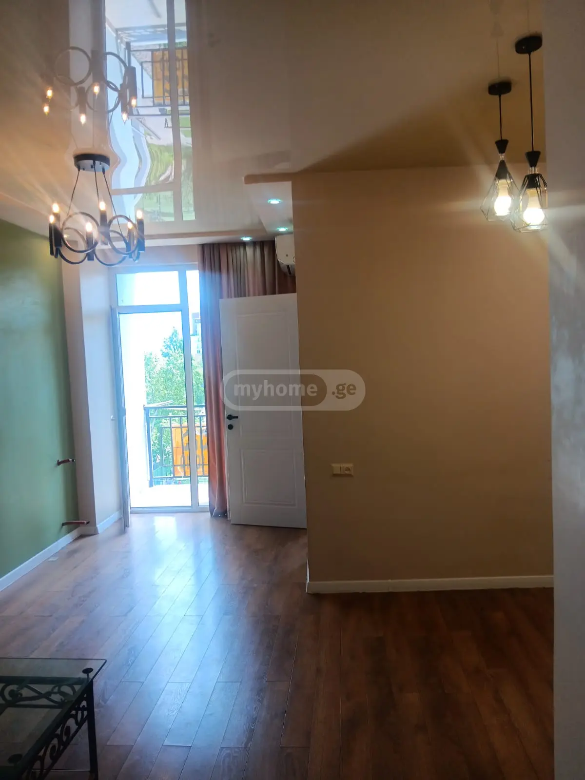 Продажа 2-комната Квартира view 1