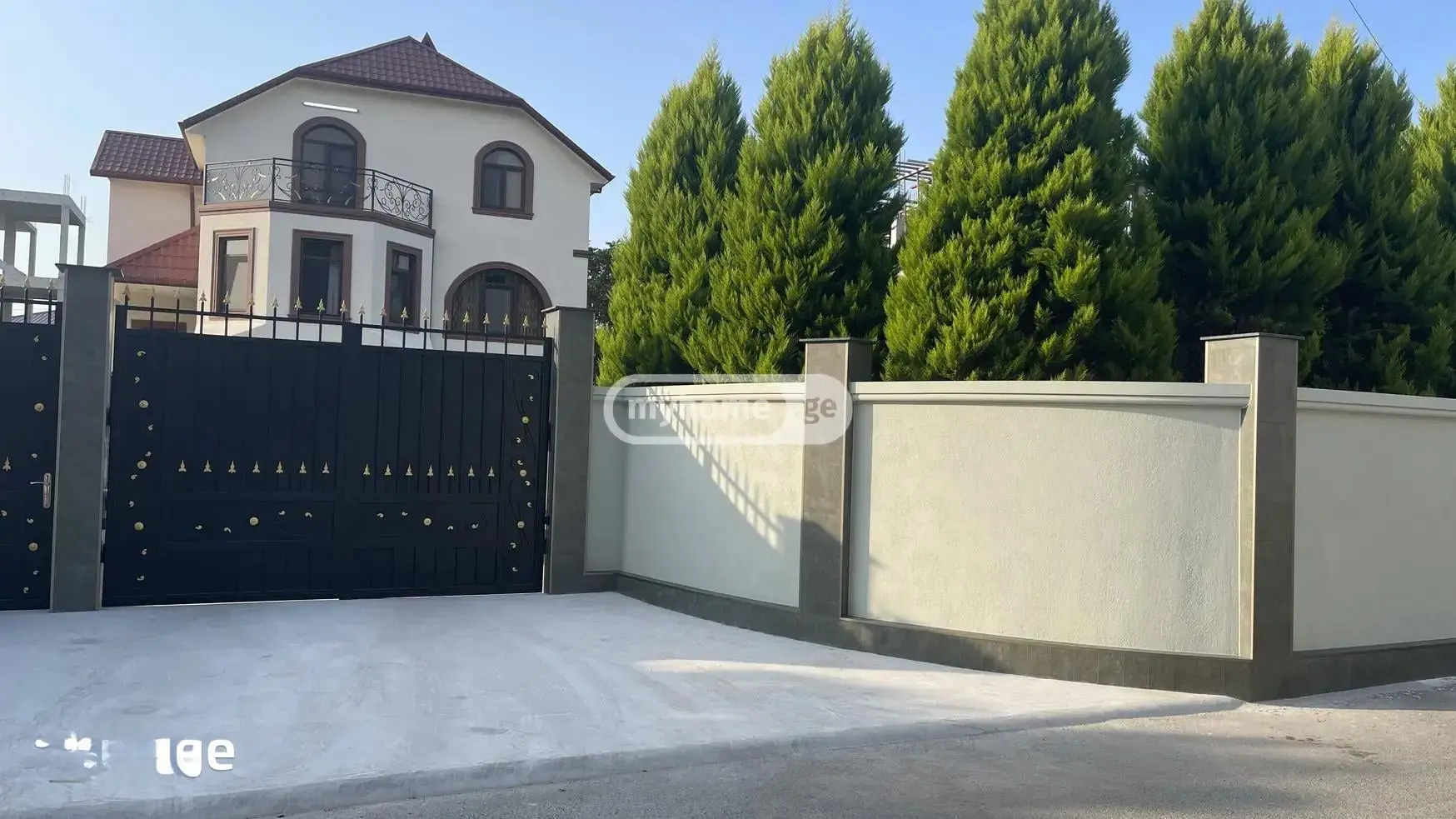 For Rent 10+ Room Private House In Batumi view 2