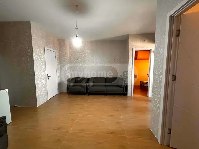 For Sale 7 Room Apartment view 4