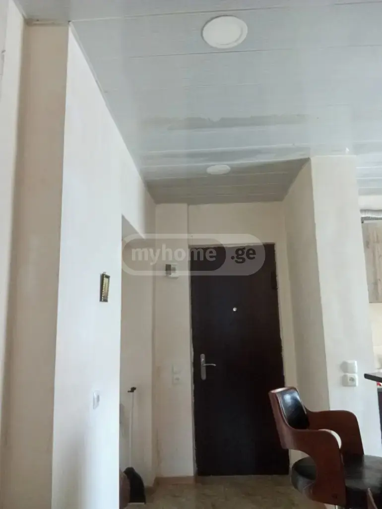 For Sale 2 Room Apartment Kutaisshi view 3