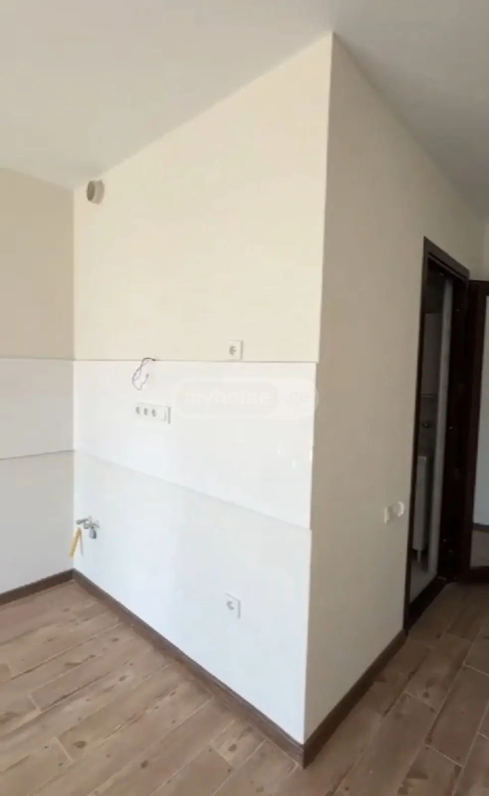 For Sale 2 Room Apartment view 1