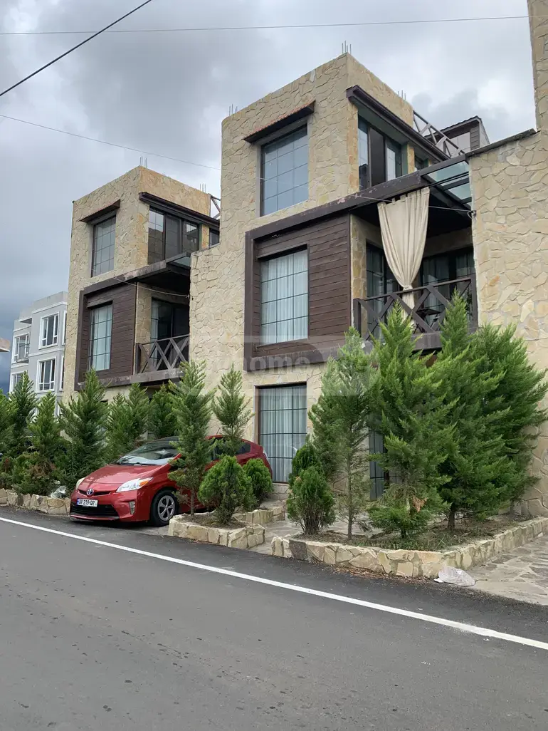 For Sale 4 Room Private House view 2