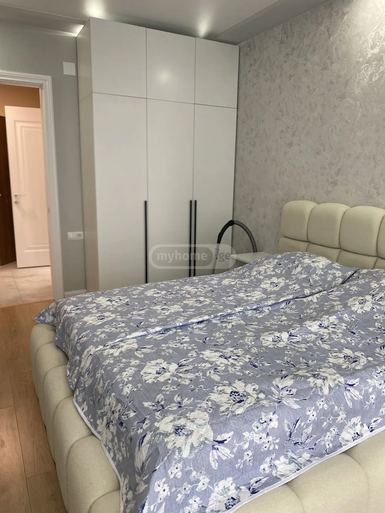 For Rent 3 Room Apartment, 2 of 12