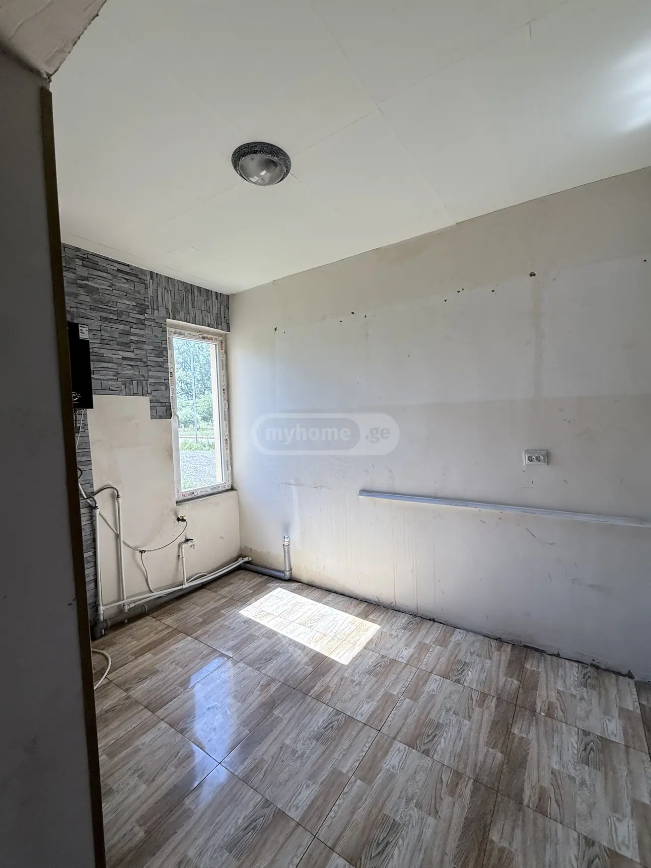 For Sale 2 Room Apartment Gorshi view 4