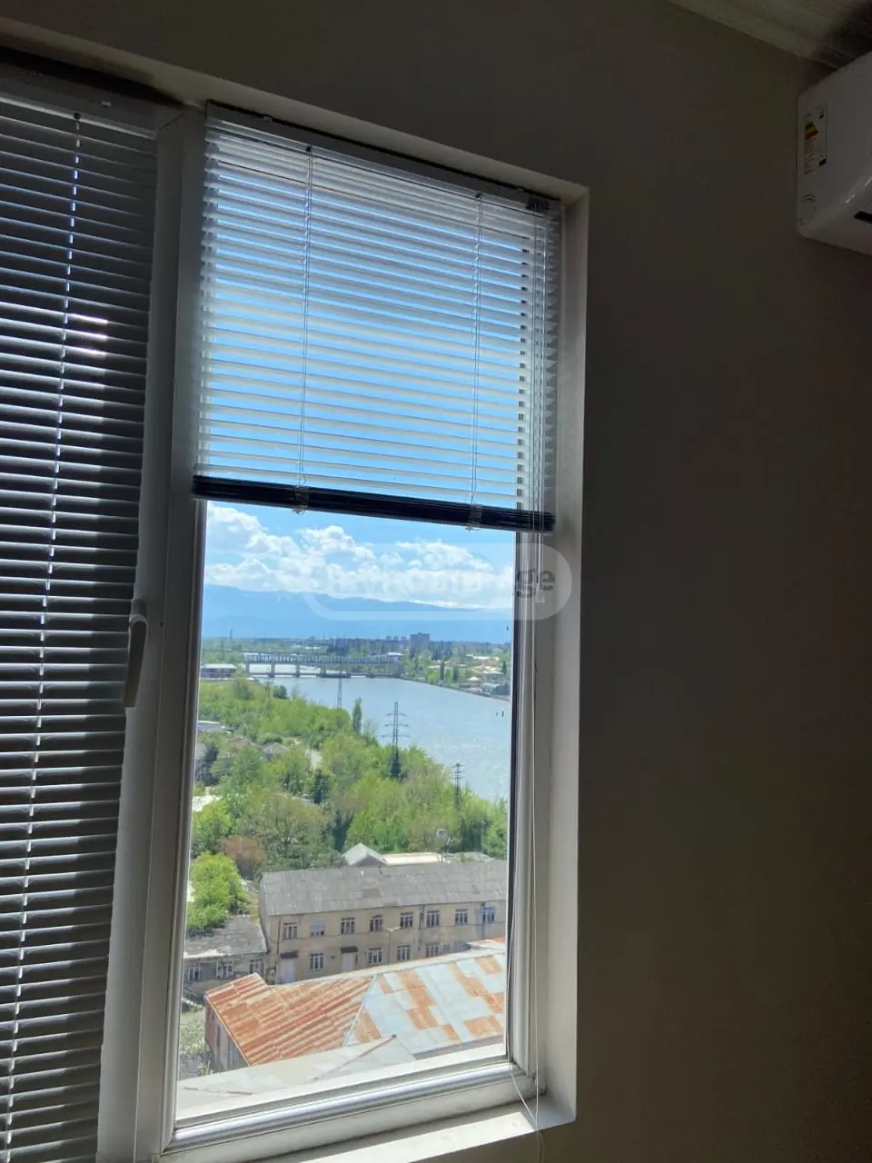 For Sale 2 Room Apartment Kutaisshi view 3
