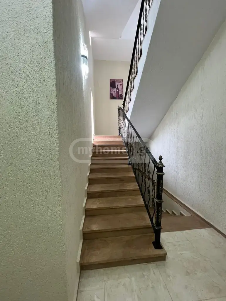 For Rent 10+ Room Sastumro In Gldani view 12
