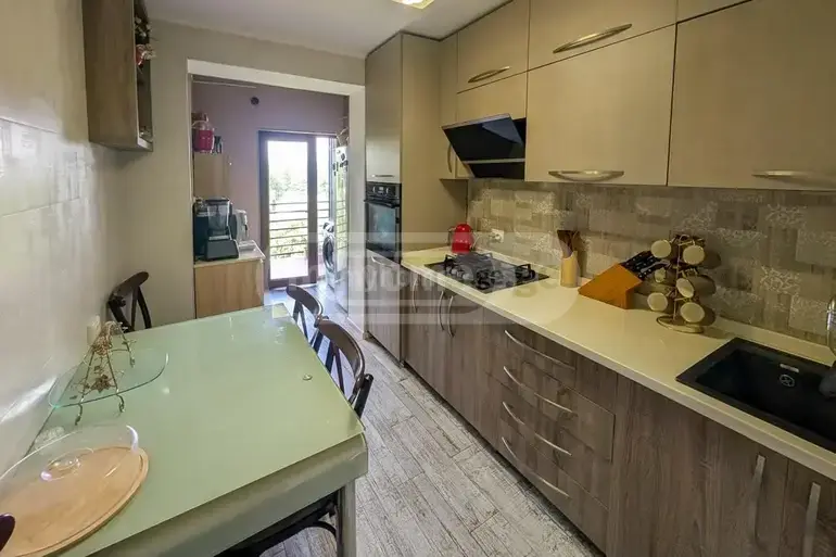 For Sale 4 Room Apartment Kutaisshi view 7