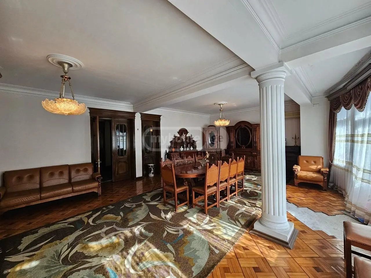 For Sale 10+ Room Private House In Batumi view 4