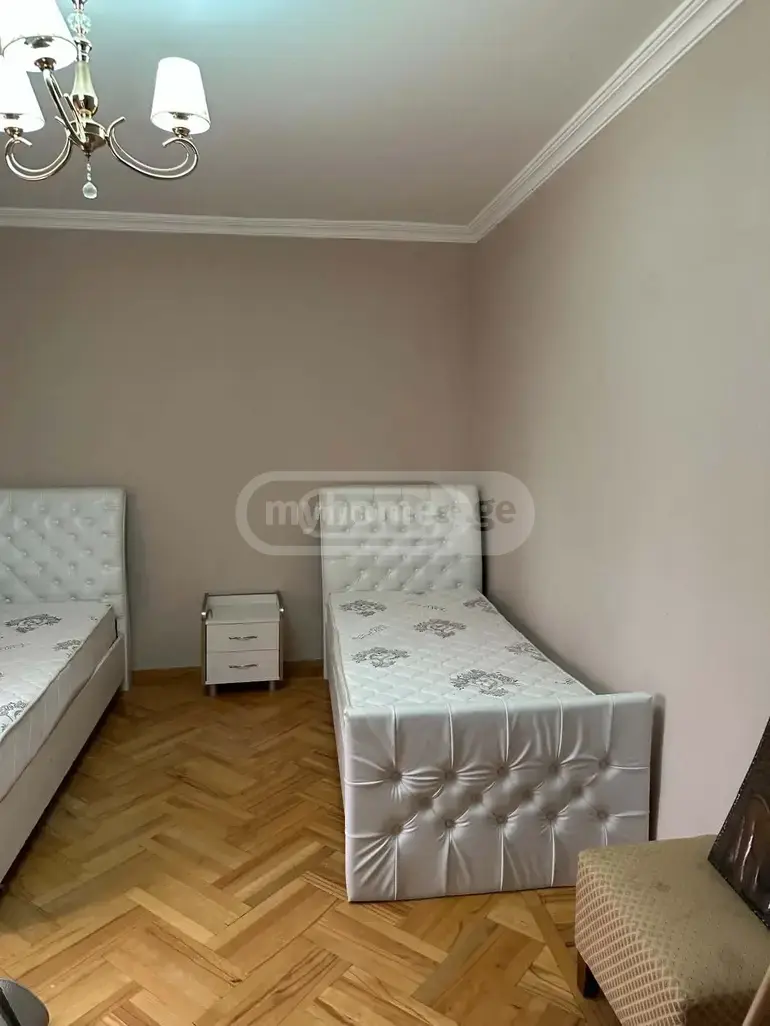 For Sale 5 Room Apartment Kutaisshi view 7