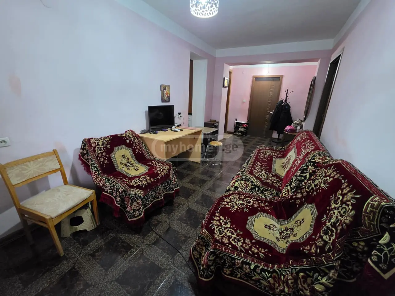 For Sale 6 Room Apartment Kutaisshi view 3