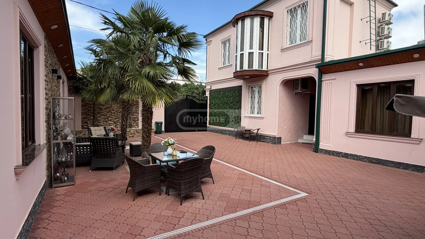 Daily Rent 2 Room Sastumro Eliaze, 1 of 12