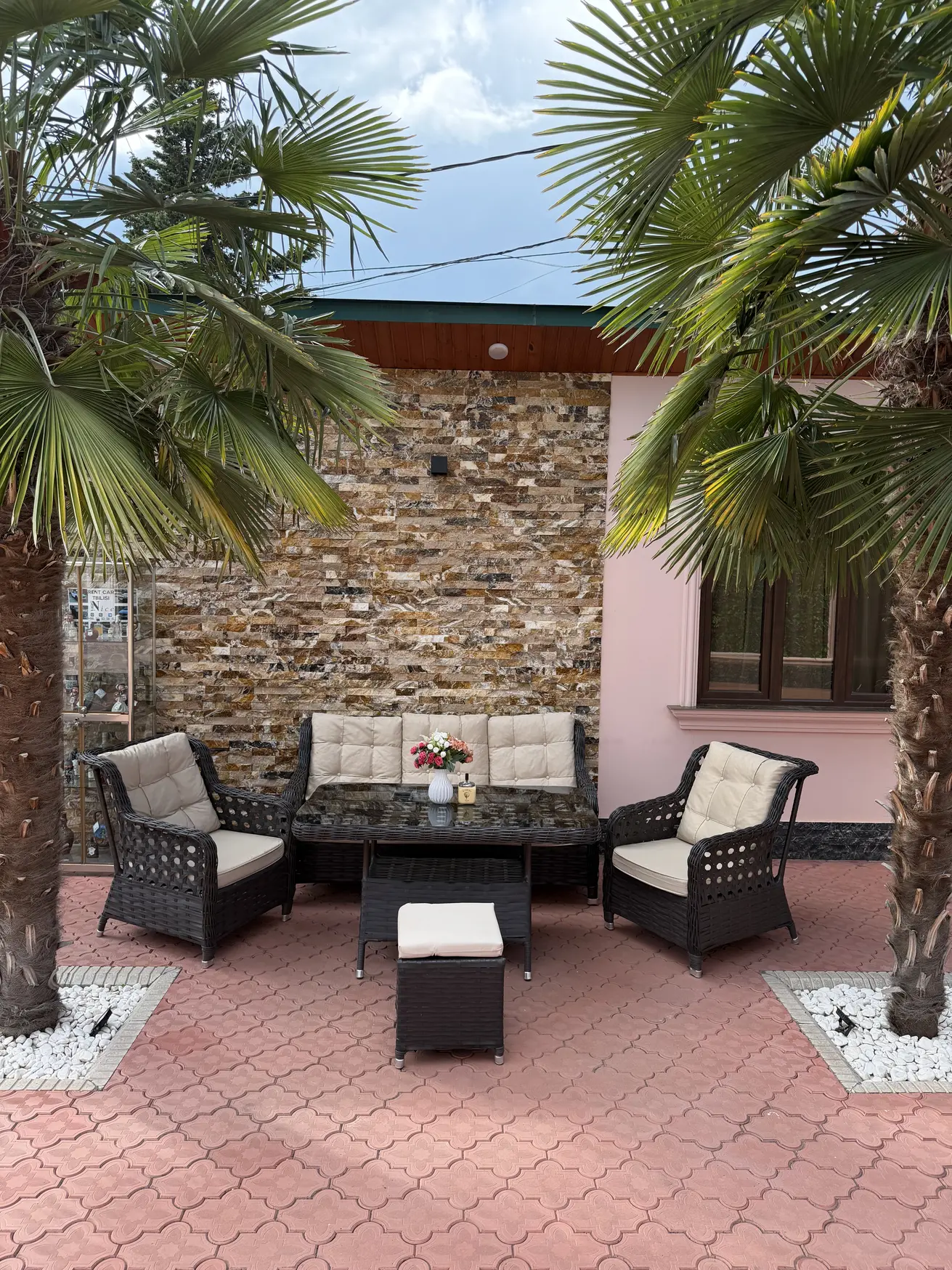 Daily Rent 2 Room Sastumro Eliaze, 4 of 12