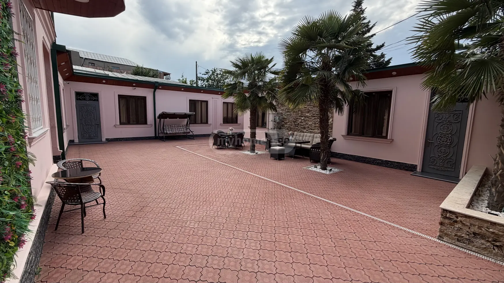 Daily Rent 2 Room Sastumro Eliaze, 5 of 12