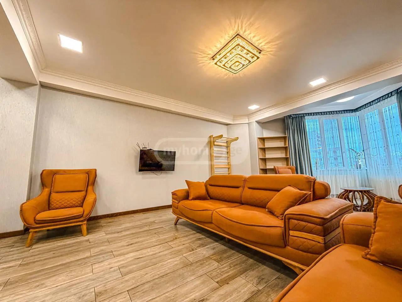 3 Room Flat Daily Rent. Vake view 18