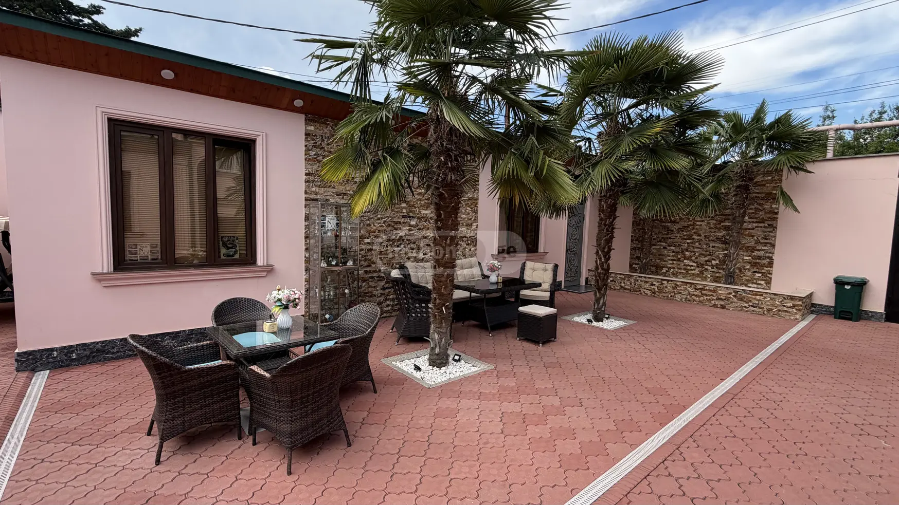 Daily Rent 2 Room Sastumro Eliaze, 3 of 12