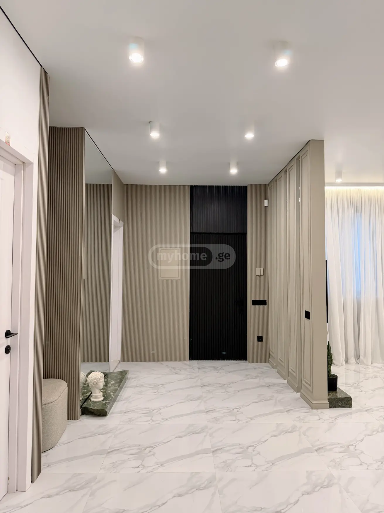 For Sale 8 Room Private House Varketilshi, 1 of 12
