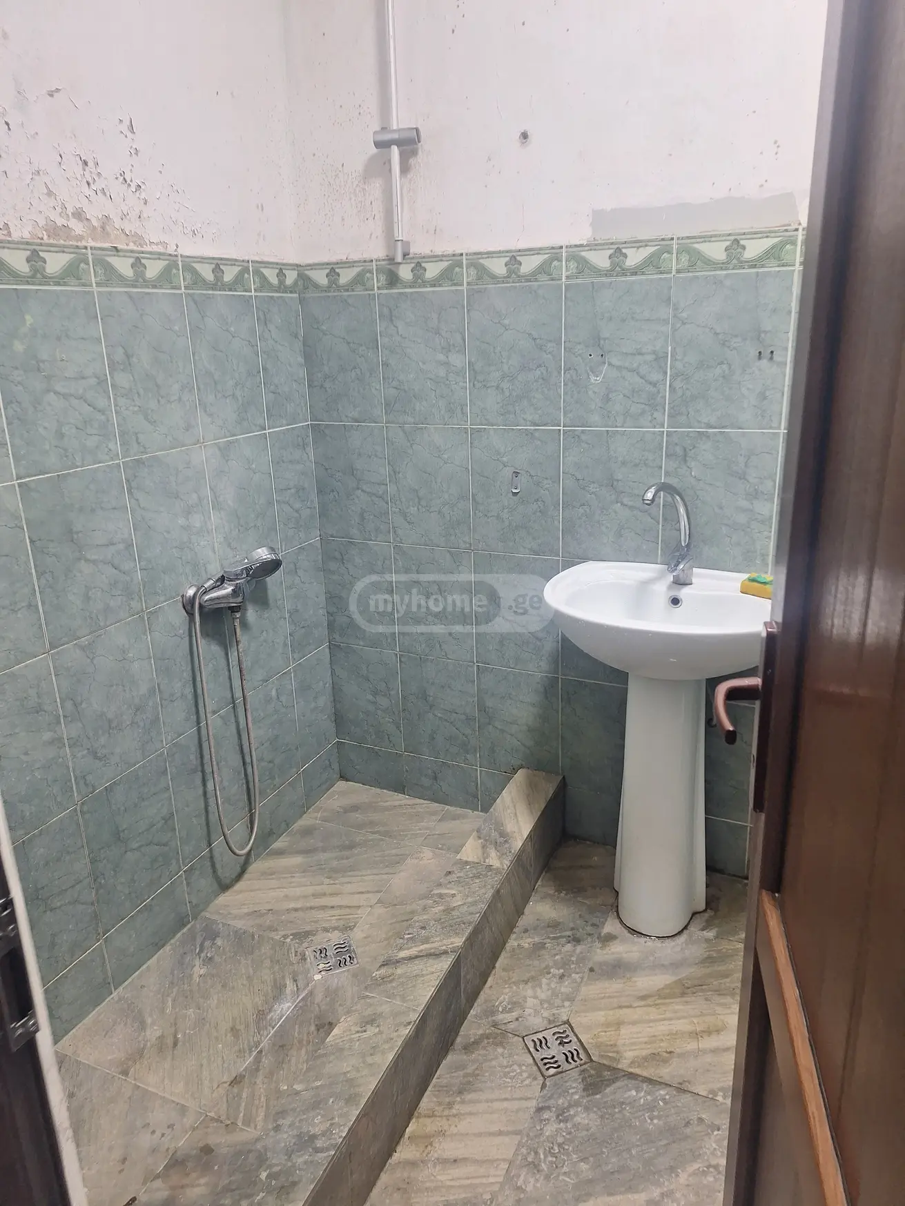 For Sale 3 Room Apartment Kutaisshi view 9