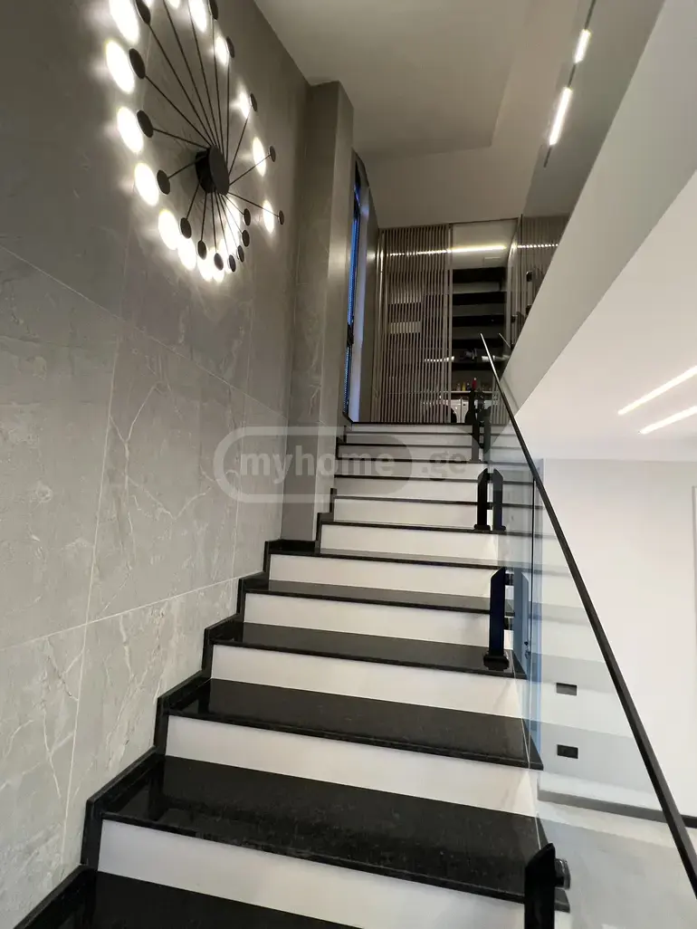 For Sale 7 Room Private House view 9